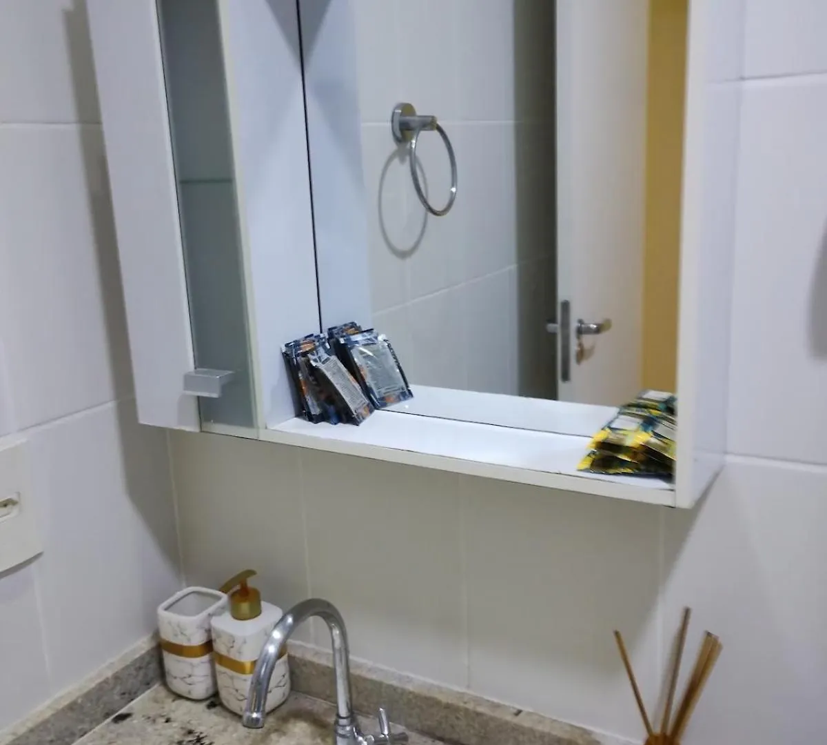 Those Who Like Beach And Pool Cabo Frio Apartment